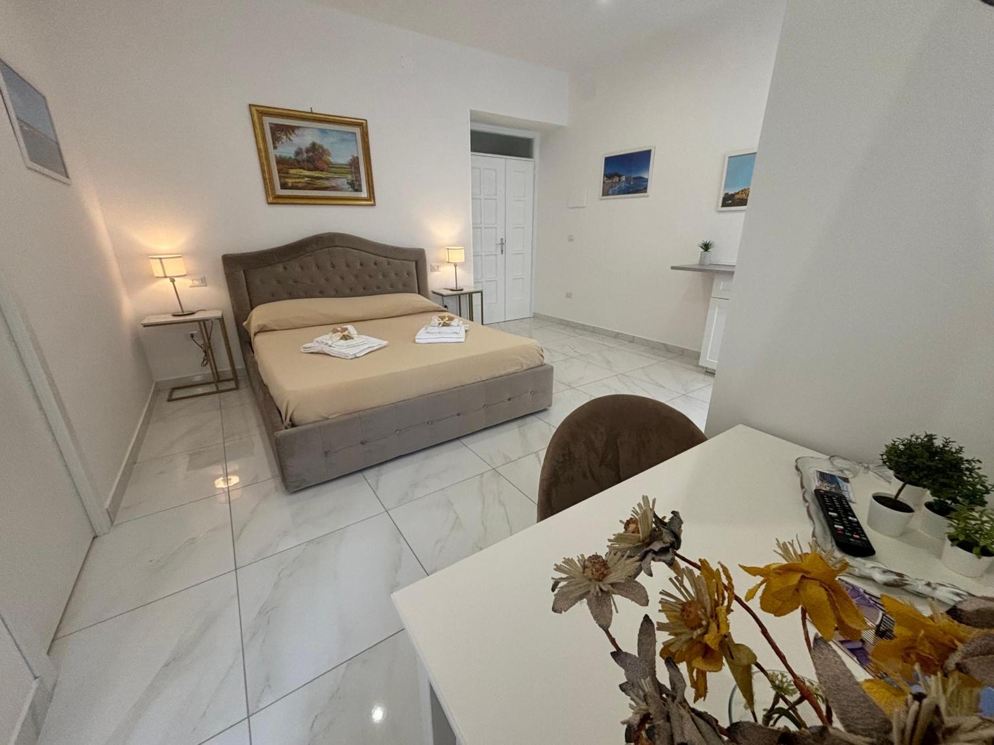 Tina'S Room Santa Maria di Castellabate Luaran gambar